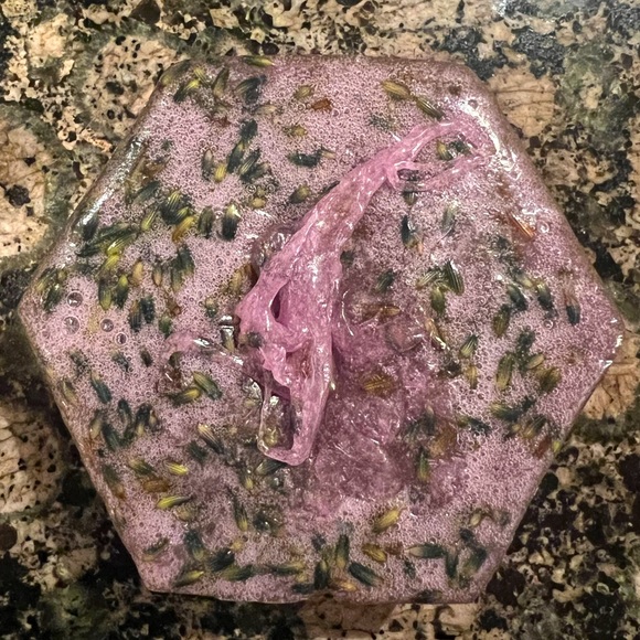 Artisan Handmade Lavender and Honey Soap - Picture 4 of 5